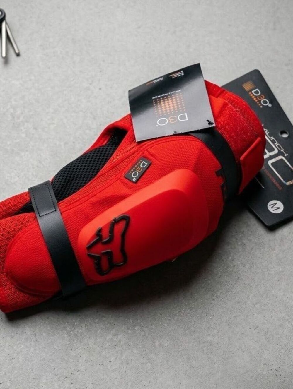 NWT Rare Fox Racing Launch Pro D3O Elbow Pads Medium Red + Black Caps Enduro MTB